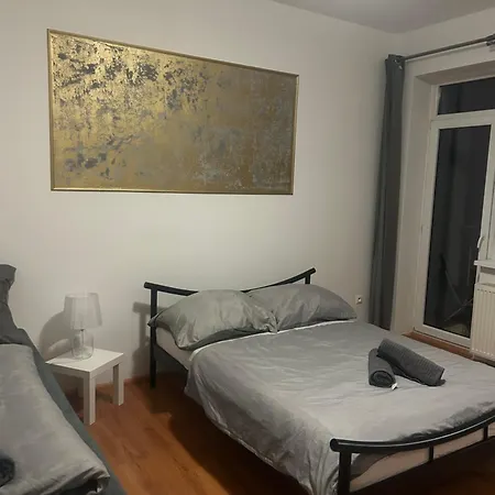 Apartment Plaza De Luxe